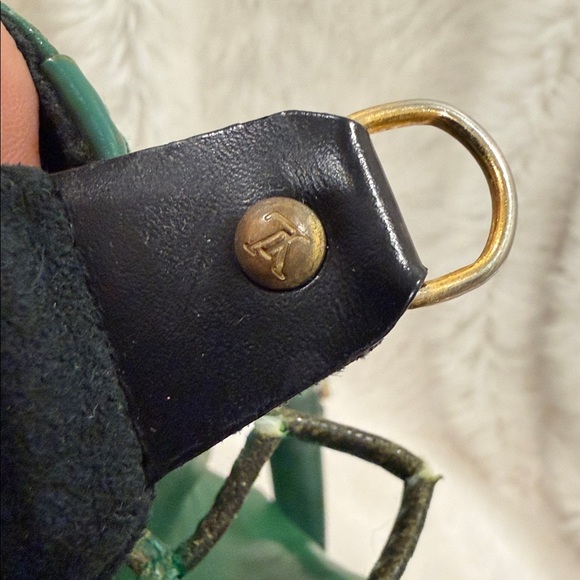 Louis Vuitton, green leather, Eppy, large bucket bag - Picture 12 of 14